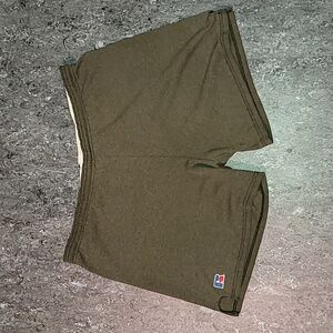 Vintage. Made in USA. Russell Athletic. 💯 Cotton shorts. Men's size Large.